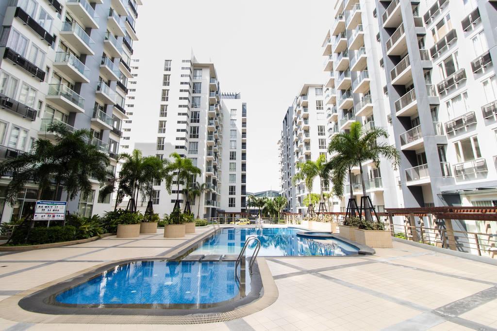 Palm Tree Condos Across Naia3 By Beth Manila Kültér fotó