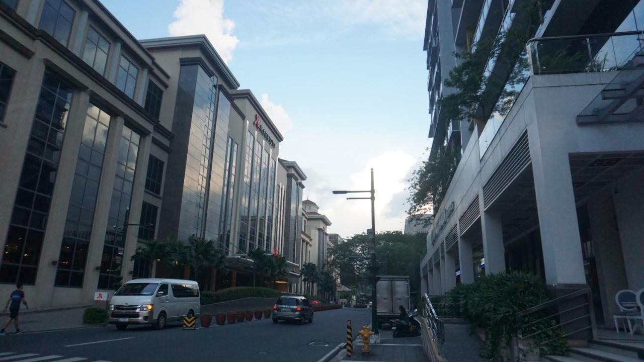 Palm Tree Condos Across Naia3 By Beth Manila Kültér fotó