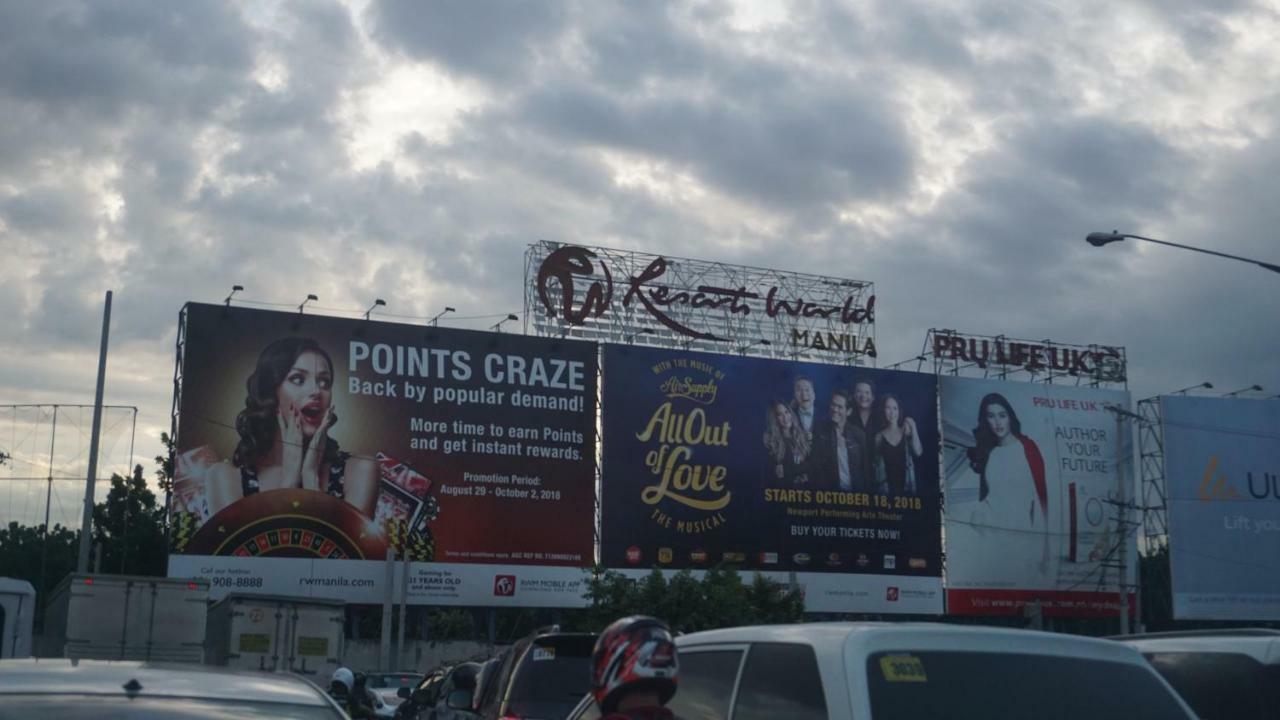 Palm Tree Condos Across Naia3 By Beth Manila Kültér fotó